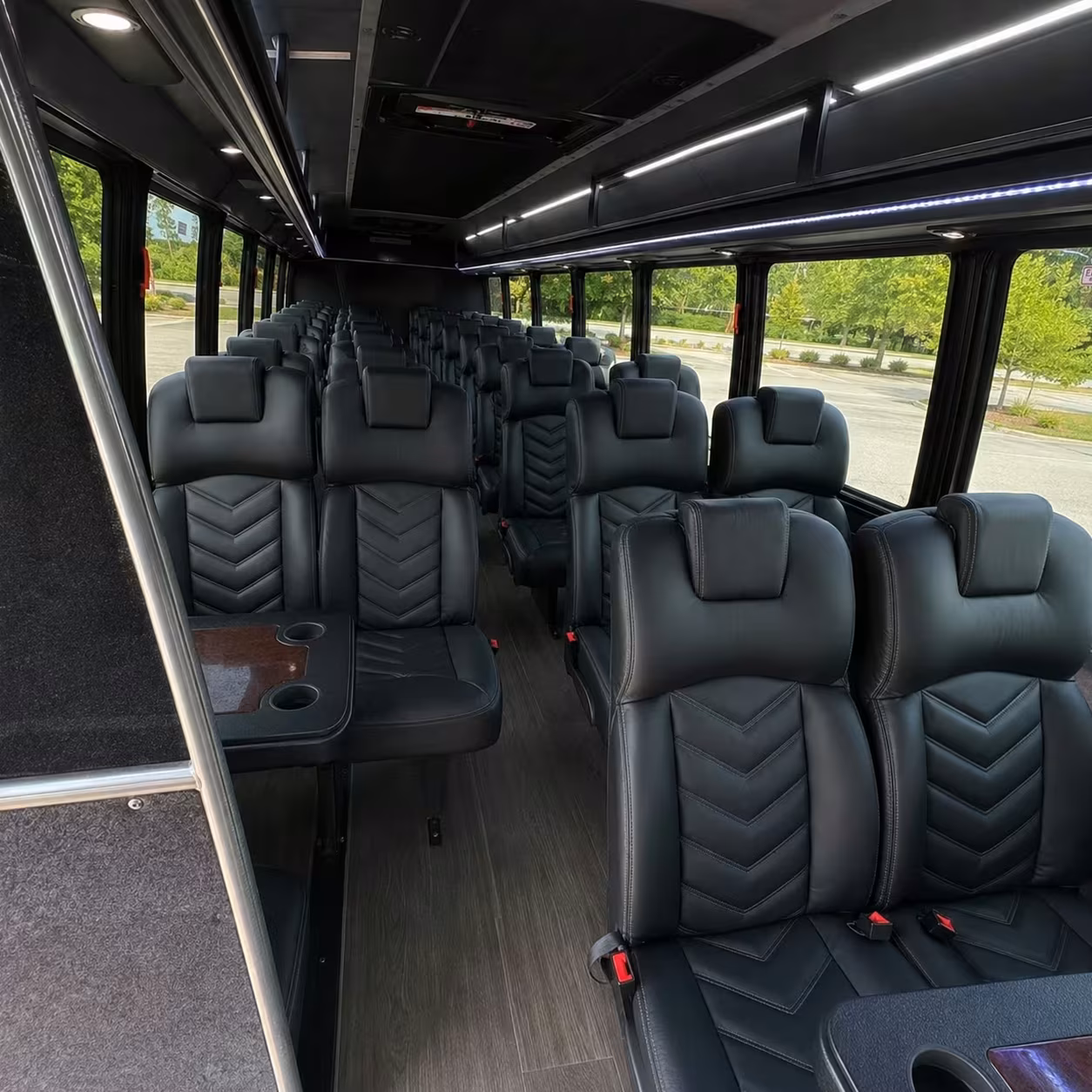 minneapolis 30 passenger minibus rental