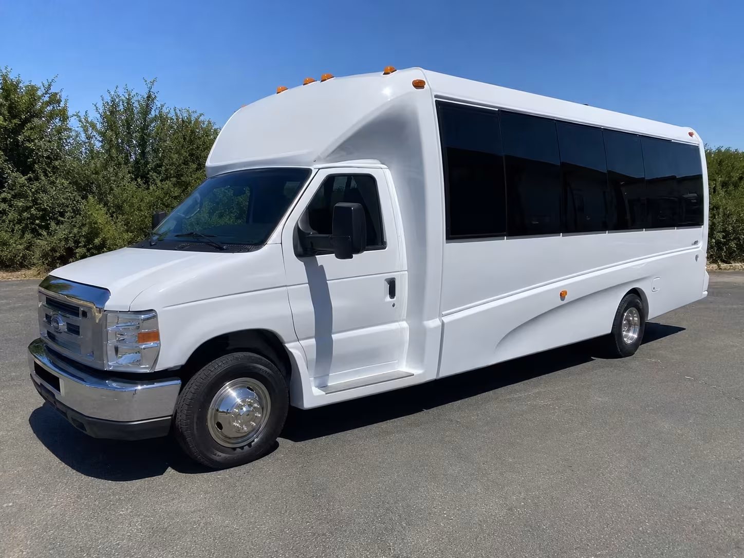 minneapolis prom party buses for downtown hotel ballrooms
