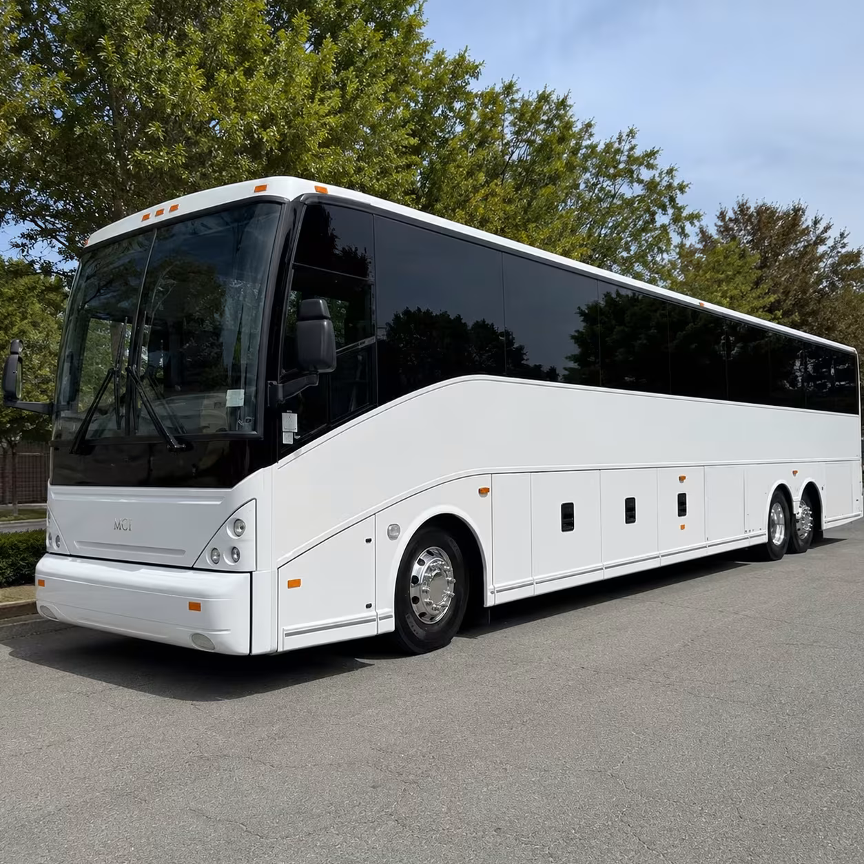 rent employee shuttle buses in minneapolis without any commitment